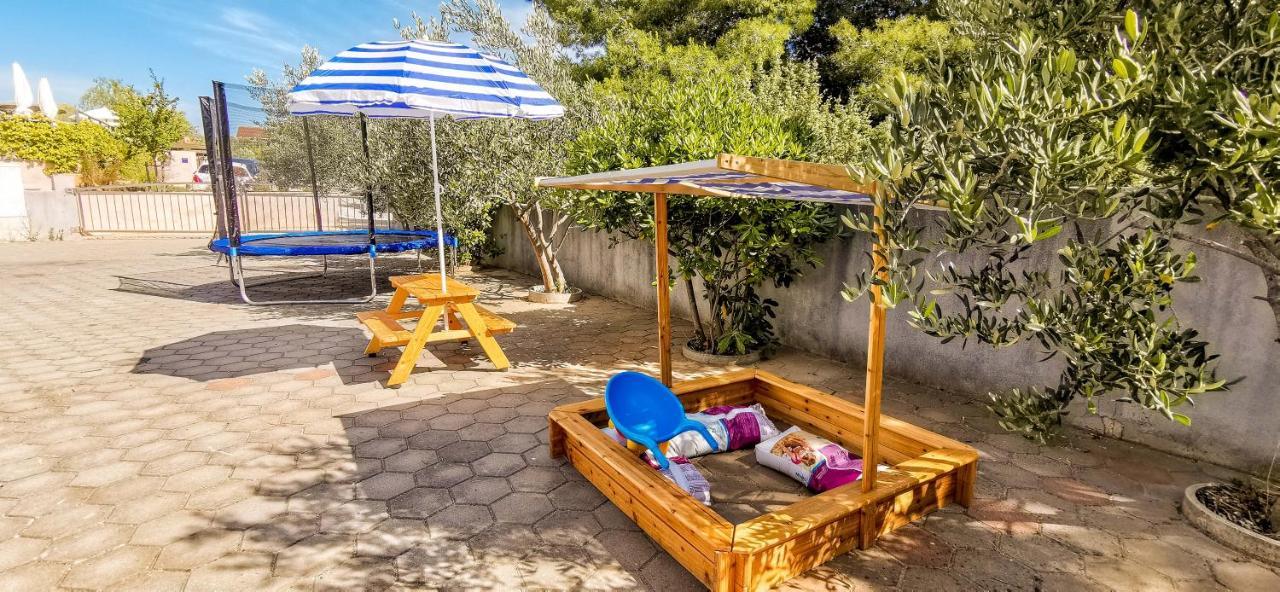 Nono Jure , Private Pool & Sauna 밀나 외부 사진